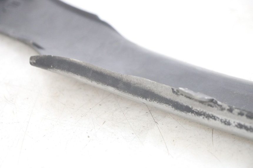 photo de BAS DE CAISSE ARRIERE GAUCHE PIAGGIO X9 125 (2000 - 2003) - Zoom état d’usage