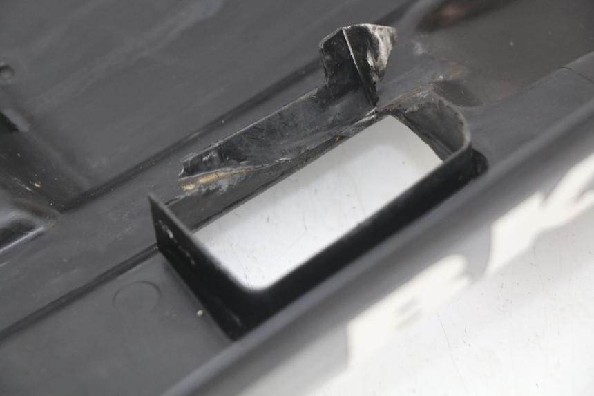 photo de BAS DE CAISSE MBK BOOSTER SPIRIT NAKED 50 (2004 - 2017) - Détail de la pièce