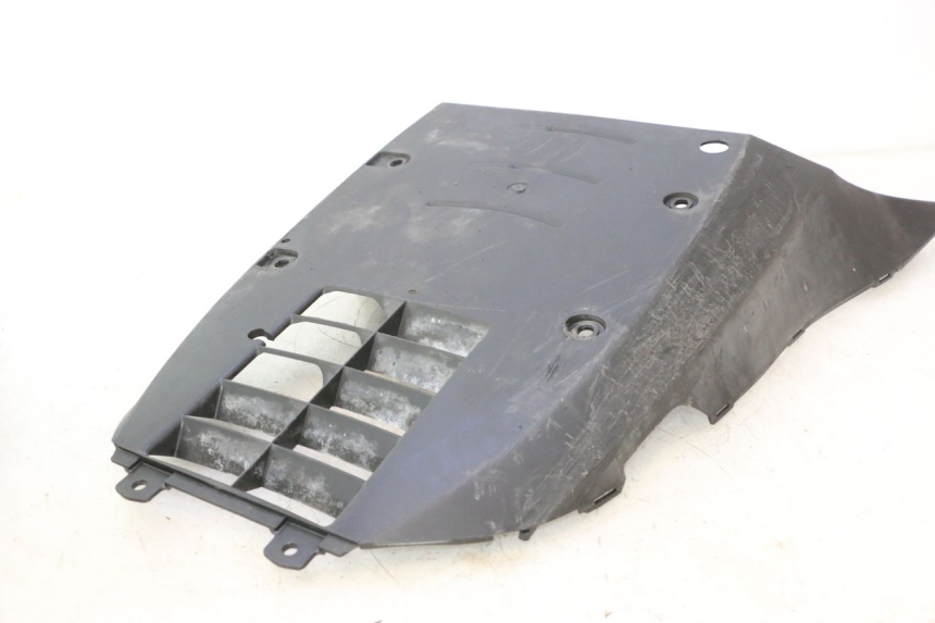 photo de BAS DE CAISSE SUZUKI BURGMAN 125 (2007 - 2014) - Marquages et références