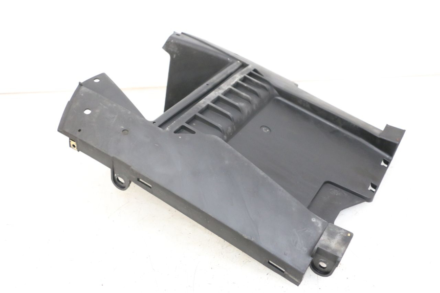 photo de BAS DE CAISSE KYMCO DINK STREET 125 (2009 - 2014) - Gros plan technique