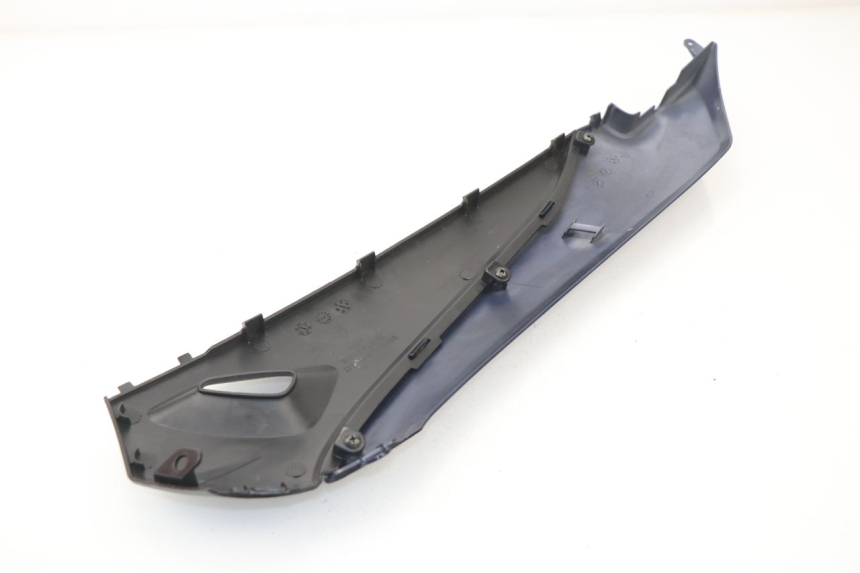 photo de BAS DE CAISSE DROIT KYMCO AGILITY CITY 16P 125 (2015 - 2021) - Marquages et références