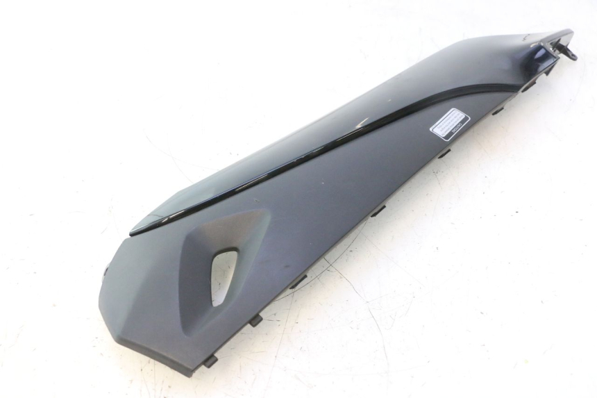 photo de BAS DE CAISSE DROIT KYMCO AGILITY CITY 16P 125 (2015 - 2024) - Marquages et références
