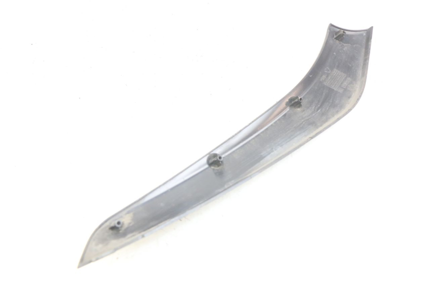 photo de BAS DE CAISSE DROIT PIAGGIO BEVERLY 125 (2010 - 2015) - Détail de la pièce