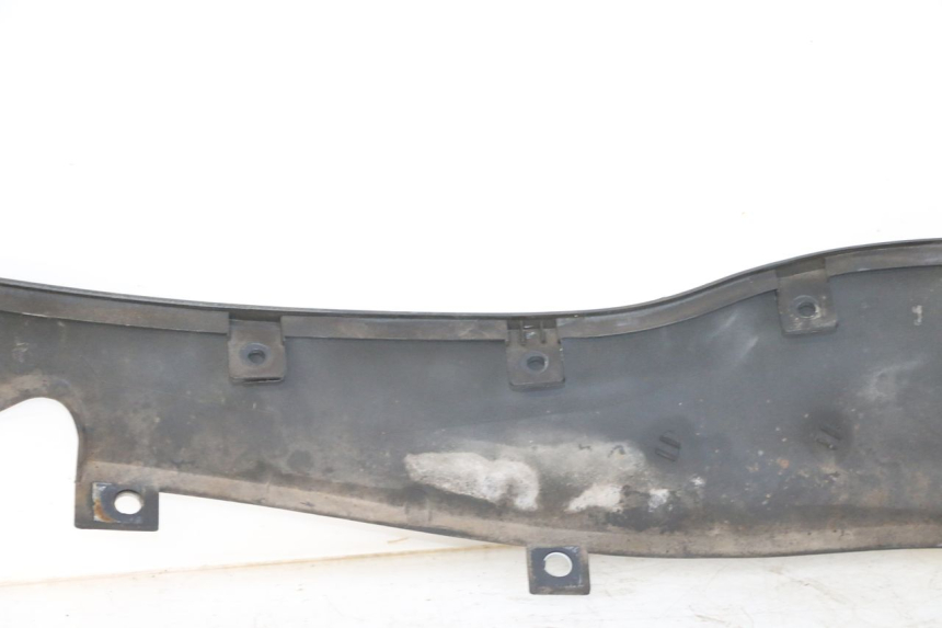 photo de BAS DE CAISSE DROIT BMW C1 125 (2000 - 2003) - Gros plan technique