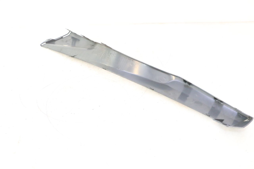 photo de BAS DE CAISSE DROIT SUZUKI BURGMAN 125 (2007 - 2014) - État de surface