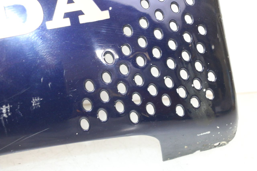 photo de BAS DE CAISSE DROIT HONDA CBR RR FIREBLADE 900 (1992 - 1994) - Vue rapprochée