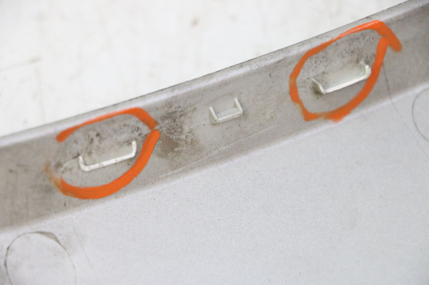 photo de BAS DE CAISSE DROIT PEUGEOT CITYSTAR 50 (2013 - 2017) - Autre angle de vue