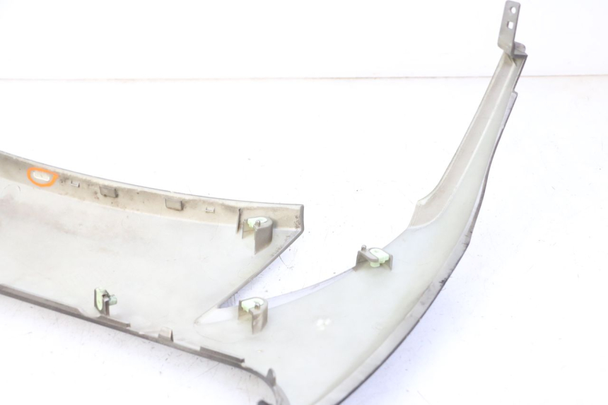 photo de BAS DE CAISSE DROIT PEUGEOT CITYSTAR 50 (2013 - 2017) - Détail de la pièce