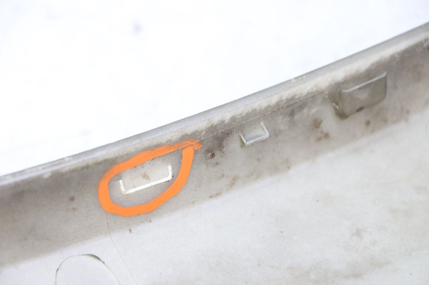 photo de BAS DE CAISSE DROIT PEUGEOT CITYSTAR 50 (2013 - 2017) - Gros plan technique