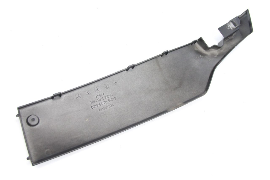 photo de BAS DE CAISSE DROIT KYMCO DINK 4T 50 (2007 - 2018) - Gros plan technique