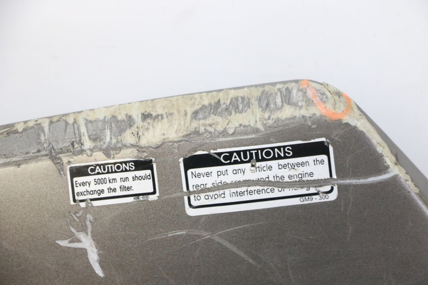 photo de BAS DE CAISSE DROIT KYMCO DINK STREET 125 (2009 - 2014) - Zoom composants