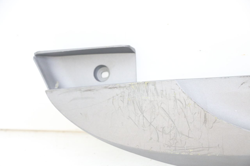 photo de BAS DE CAISSE DROIT SYM FIDDLE 3 III 125 (2014 - 2020) - Gros plan technique