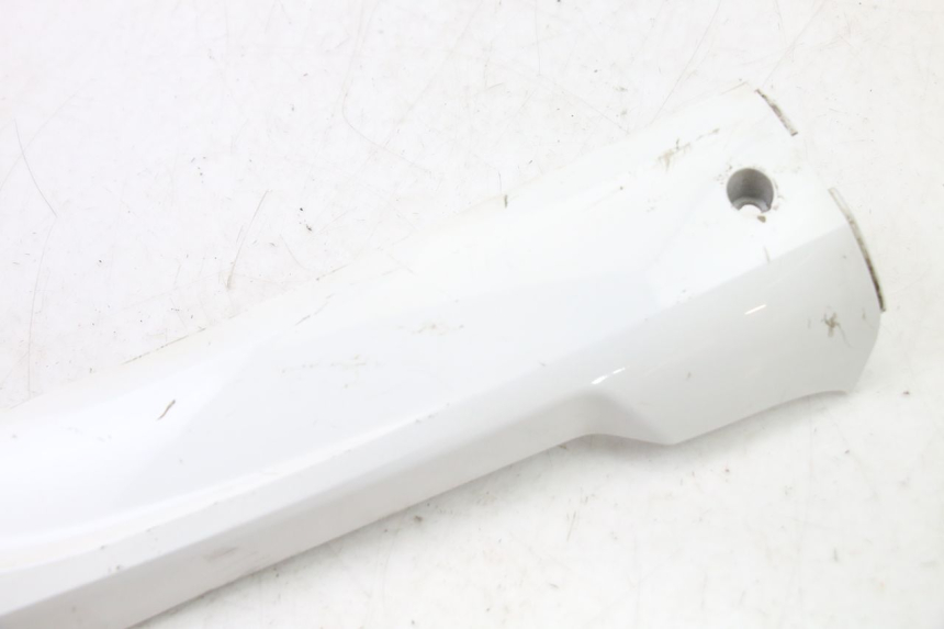 photo de BAS DE CAISSE DROIT SYM FIDDLE 3 III 125 (2014 - 2020) - Zoom état d’usage