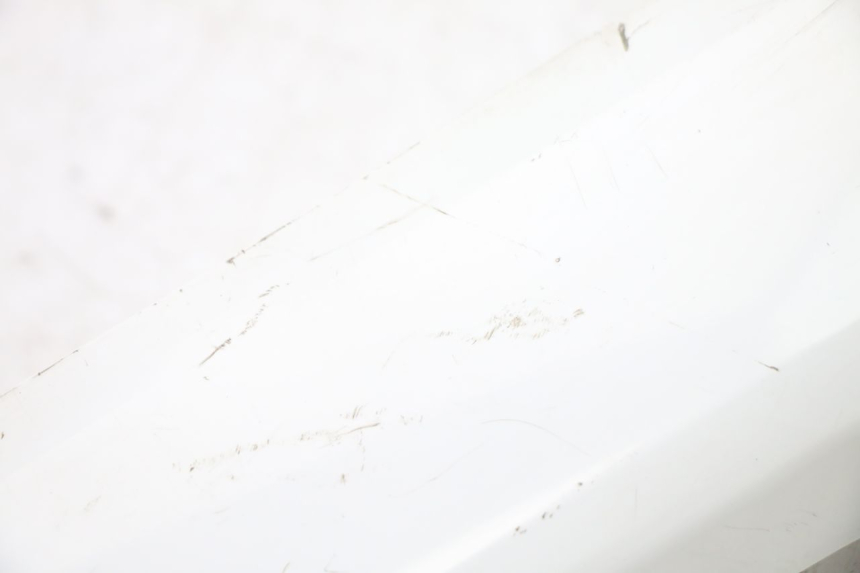 photo de BAS DE CAISSE DROIT SYM FIDDLE 3 III 125 (2014 - 2020) - Gros plan technique