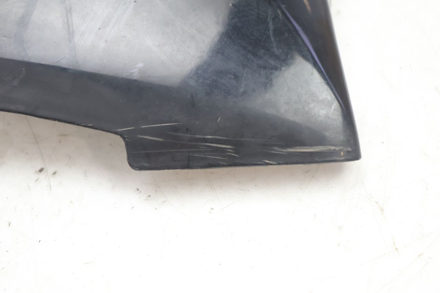 photo de BAS DE CAISSE DROIT HONDA FJS SILVER WING SILVERWING 400 (2005 - 2008) - Points de fixation