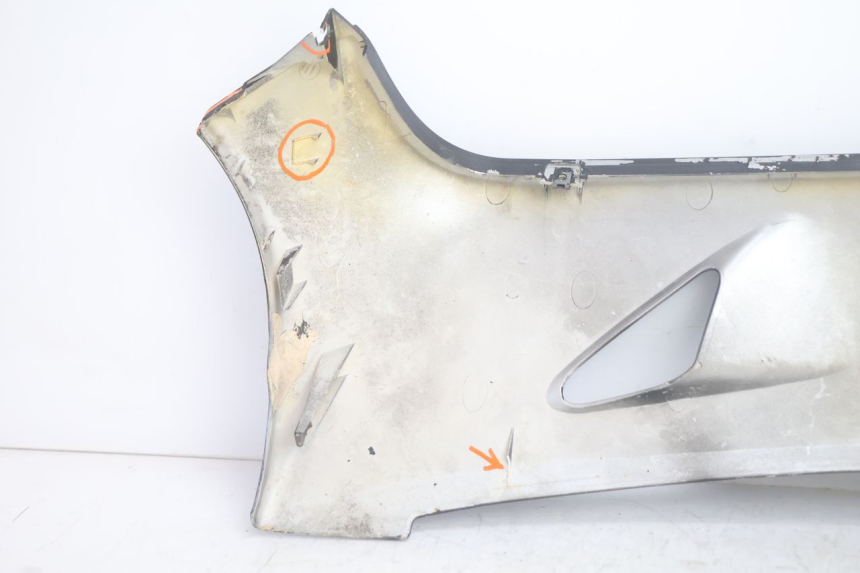 photo de BAS DE CAISSE DROIT HONDA FJS SILVER WING SILVERWING 400 (2005 - 2008) - Marquages et références
