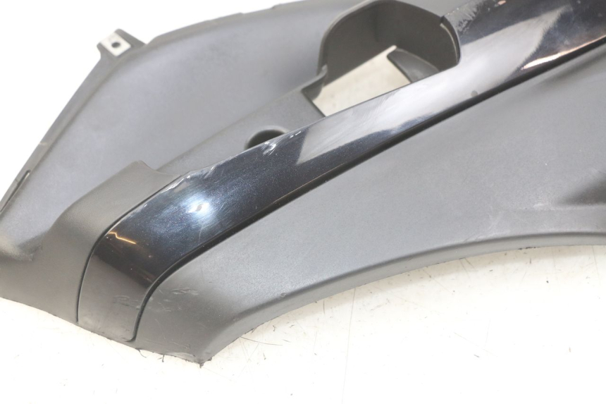 photo de BAS DE CAISSE DROIT PIAGGIO FLY 4T 50 (2013 - 2017) - Zoom état d’usage