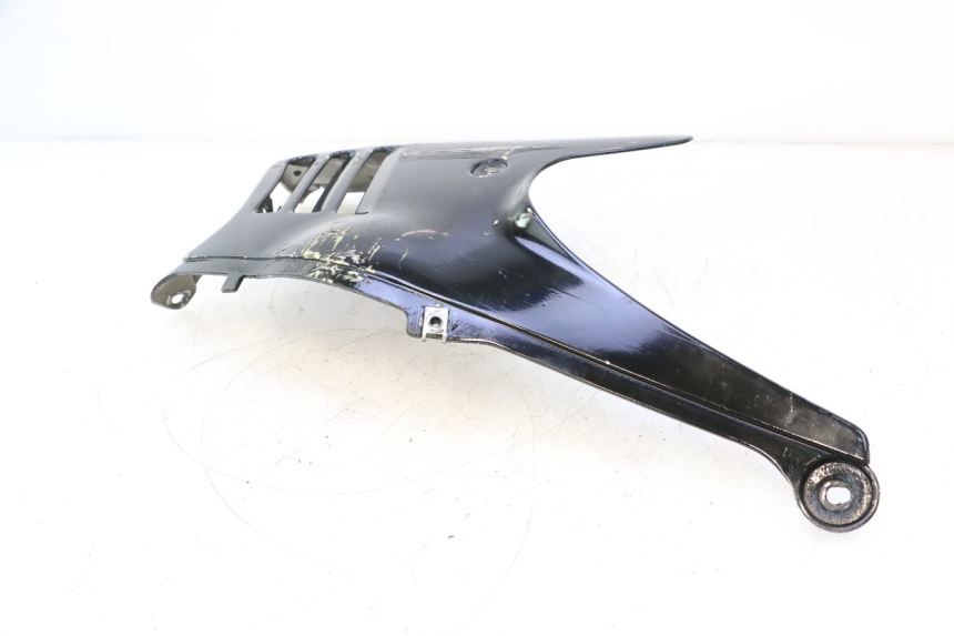 photo de BAS DE CAISSE DROIT SUZUKI GSX F GSXF 750 (1988 - 1998) - Points de fixation