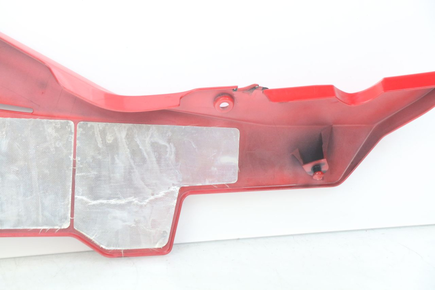 photo de BAS DE CAISSE DROIT SUZUKI GSX-R GSXR 750 (2011 - 2016) - Points de fixation