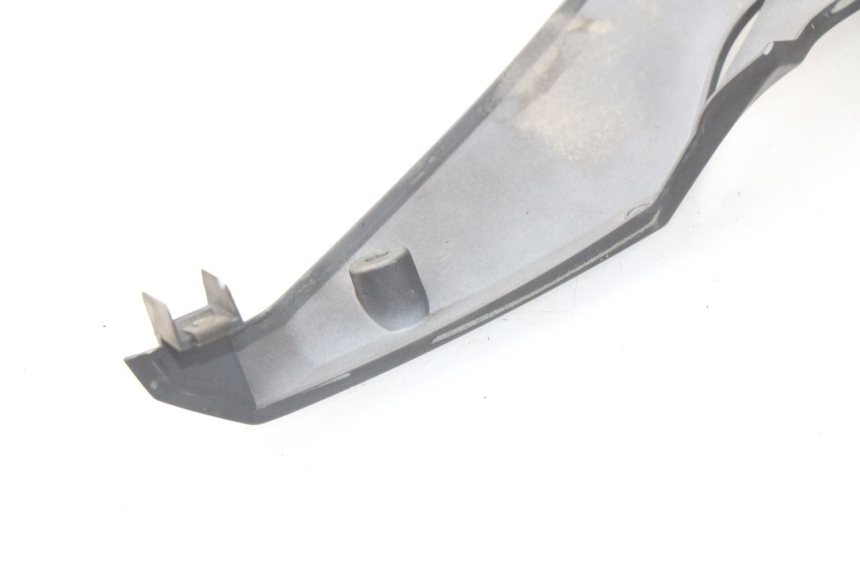 photo de BAS DE CAISSE DROIT SYM GTS EFI ABS 125 (2012 - 2016) - Zoom état d’usage