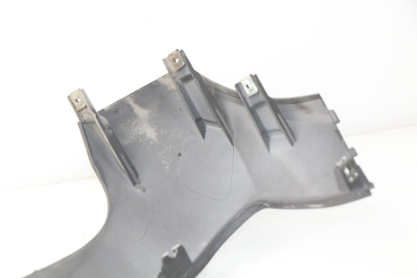 photo de BAS DE CAISSE DROIT SYM GTS EFI ABS 125 (2012 - 2016) - Gros plan technique