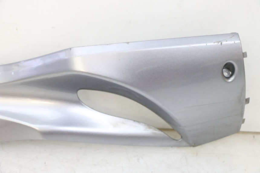 photo de BAS DE CAISSE DROIT SYM GTS EVO 125 (2009 - 2013) - Photo complémentaire