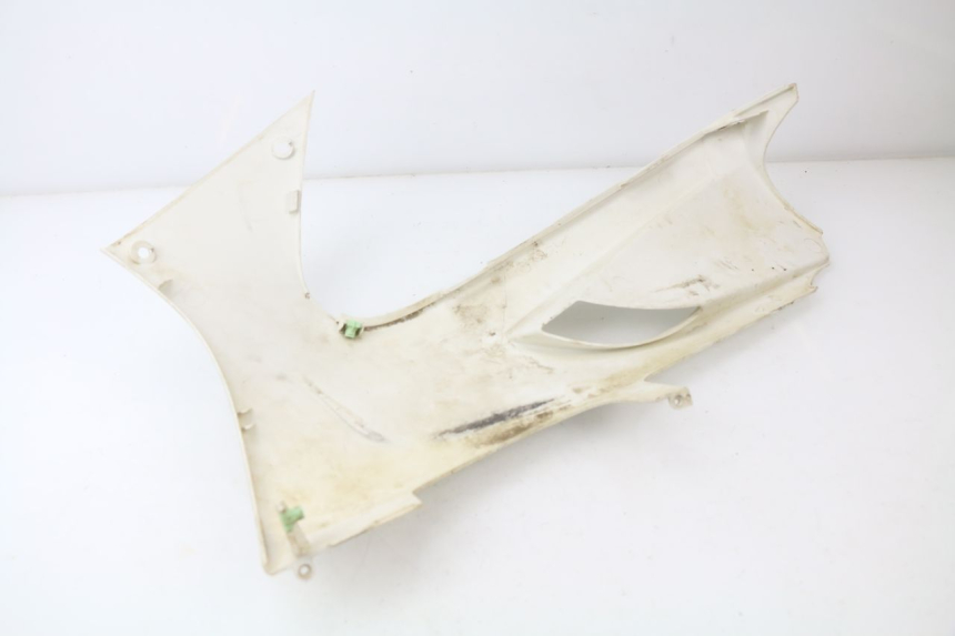 photo de BAS DE CAISSE DROIT PEUGEOT JET FORCE CARBU 50 (2003 - 2016) - Détail de la pièce