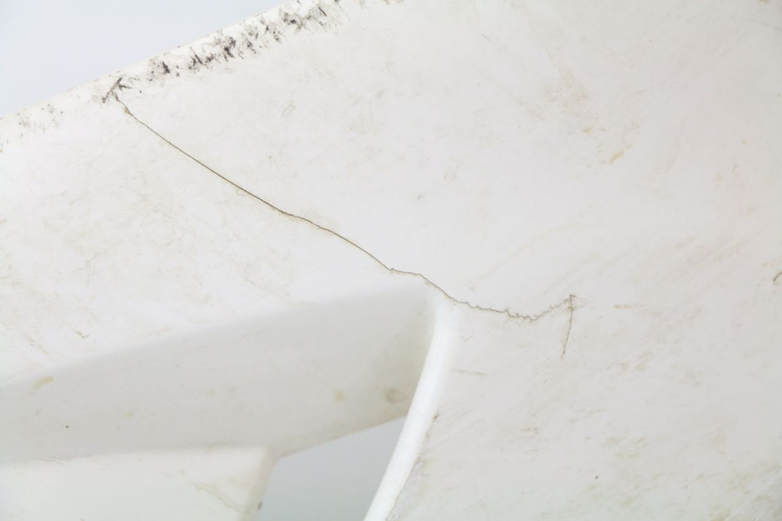 photo de BAS DE CAISSE DROIT PEUGEOT JET FORCE CARBU 50 (2003 - 2016) - Marquages et références