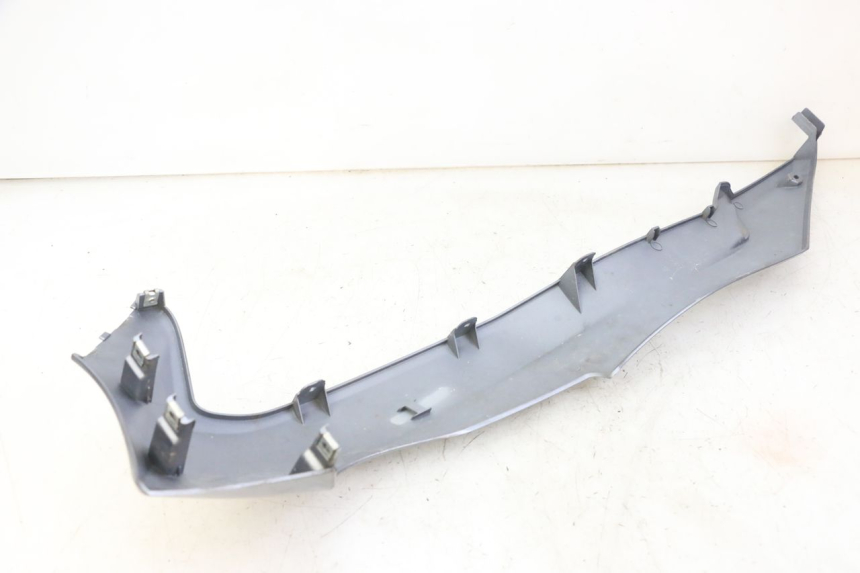 photo de BAS DE CAISSE DROIT SYM JOYMAX 125 (2010 - 2017) - Points de fixation