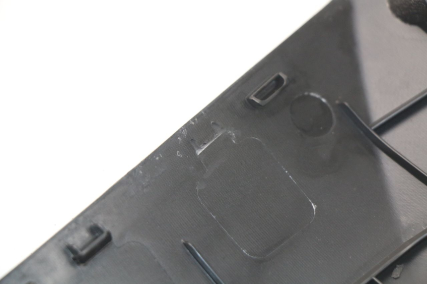 photo de BAS DE CAISSE DROIT PEUGEOT KISBEE 2T 50 (2010 - 2017) - Gros plan technique