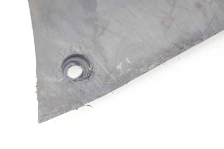 photo de BAS DE CAISSE DROIT PEUGEOT KISBEE 2T 50 (2010 - 2017) - Gros plan technique