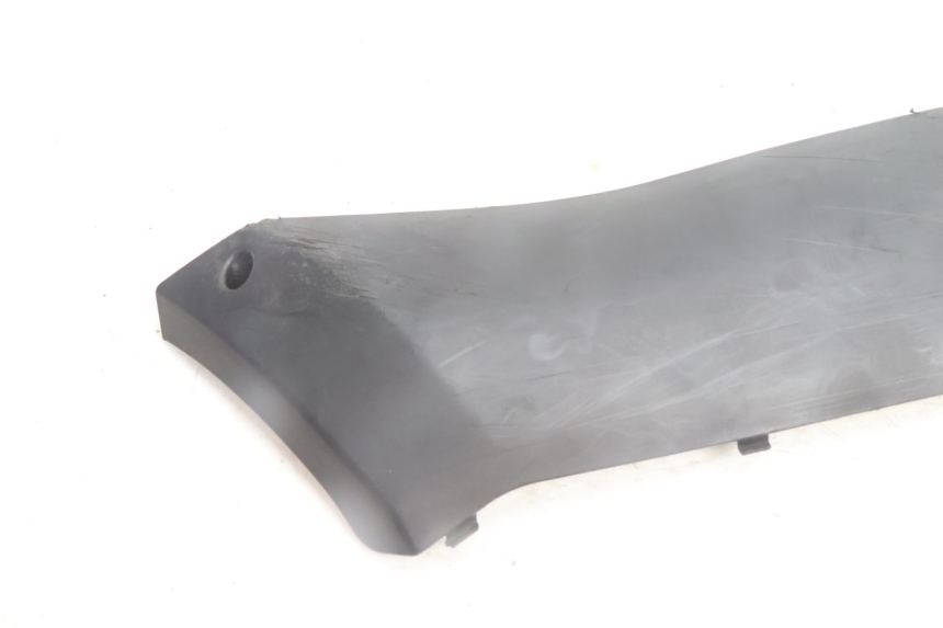 photo de BAS DE CAISSE DROIT PEUGEOT KISBEE 4T 50 (2010 - 2017) - Détail de la pièce
