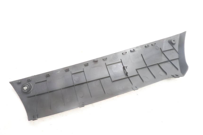 photo de BAS DE CAISSE DROIT PEUGEOT KISBEE 4T 50 (2010 - 2017) - Points de fixation
