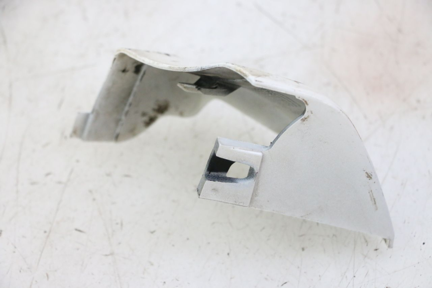 photo de BAS DE CAISSE DROIT PIAGGIO LXV 4T 50 (2009 - 2013) - Gros plan technique