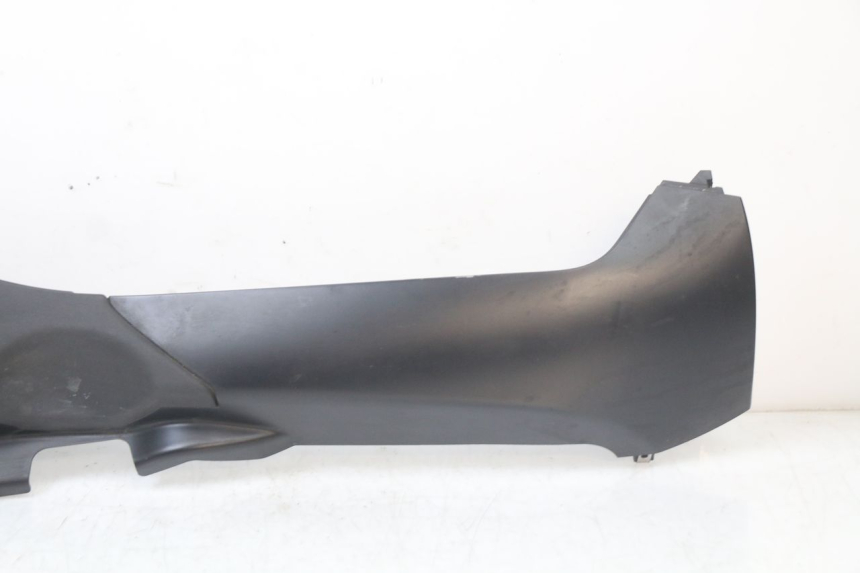 photo de BAS DE CAISSE DROIT PIAGGIO MP3 HPE 350 (2018 - 2020) - Autre angle de vue