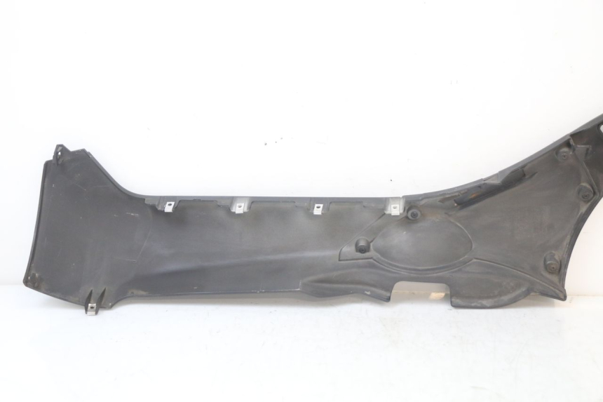 photo de BAS DE CAISSE DROIT PIAGGIO MP3 HPE 350 (2018 - 2020) - Points de fixation