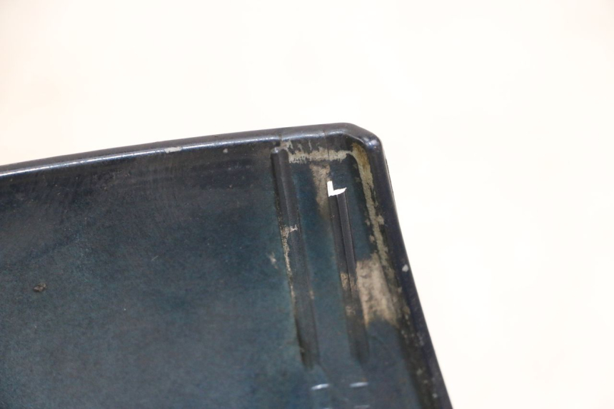 photo de BAS DE CAISSE DROIT PIAGGIO MP3 LT 300 (2010 - 2016) - Détail de la pièce