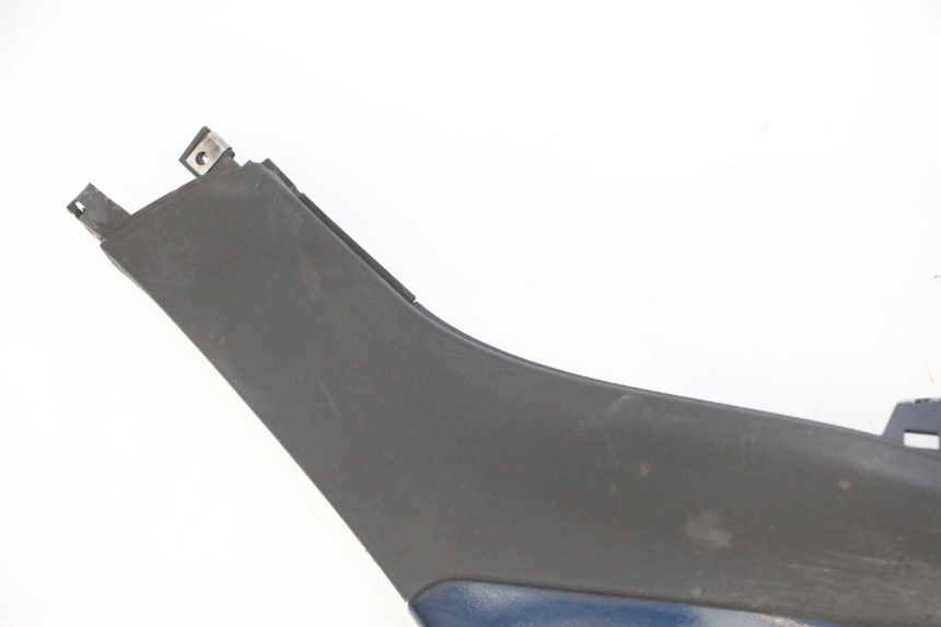 photo de BAS DE CAISSE DROIT PIAGGIO MP3 LT 300 (2010 - 2016) - Points de fixation