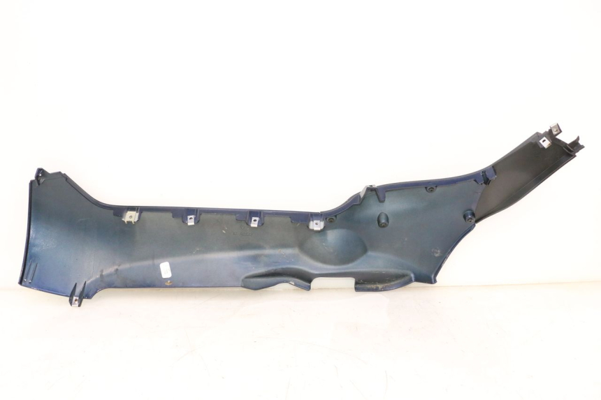 photo de BAS DE CAISSE DROIT PIAGGIO MP3 LT 400 (2007 - 2012) - Détails caractéristiques
