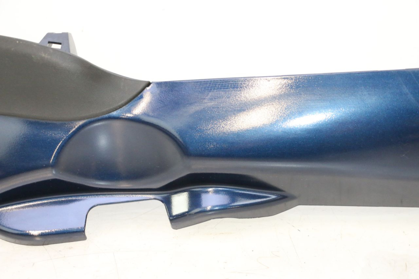 photo de BAS DE CAISSE DROIT PIAGGIO MP3 LT 400 (2007 - 2012) - Angle alternatif
