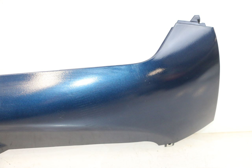 photo de BAS DE CAISSE DROIT PIAGGIO MP3 LT 400 (2007 - 2012) - Zoom qualité