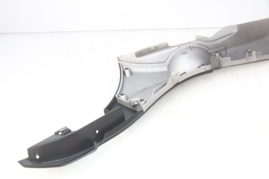 photo de BAS DE CAISSE DROIT PIAGGIO MP3 500 (2014 - 2017) - Zoom état d’usage