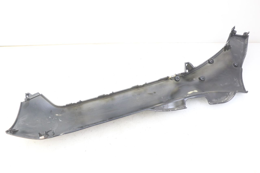 photo de BAS DE CAISSE DROIT PIAGGIO MP3 125 (2006 - 2014) - Autre angle de vue