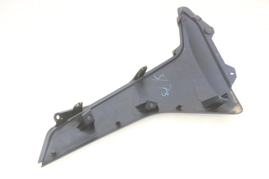 photo de BAS DE CAISSE DROIT YAMAHA N-MAX NMAX 125 (2017 - 2020) - Détail de la pièce