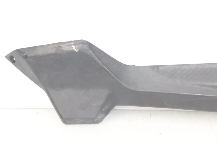 photo de BAS DE CAISSE DROIT SYM ORBIT III 3 4T 50 (2018 - 2021) - État de surface