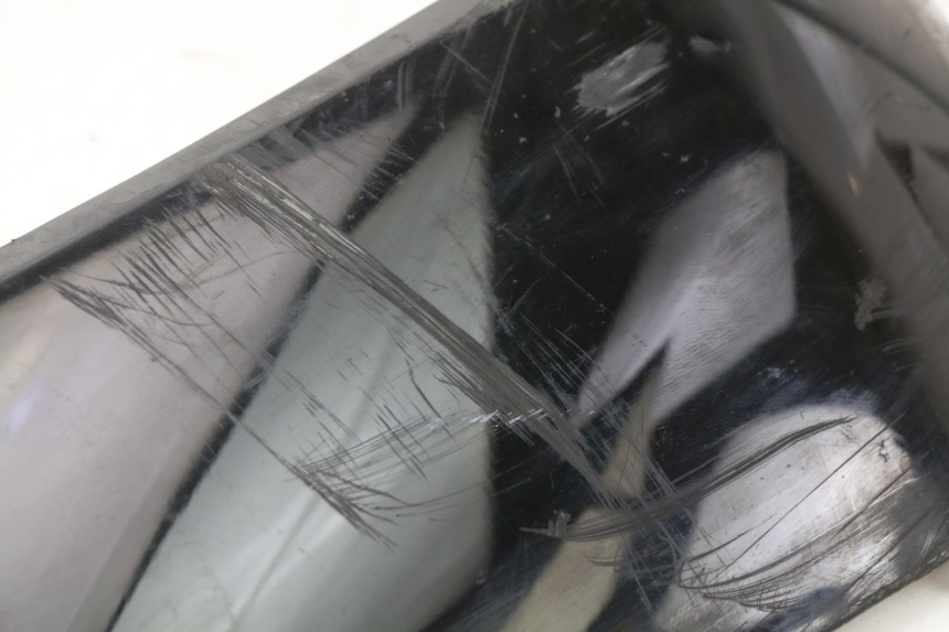 photo de BAS DE CAISSE DROIT HONDA PCX (JF28) 125 (2009 - 2011) - Photo complémentaire