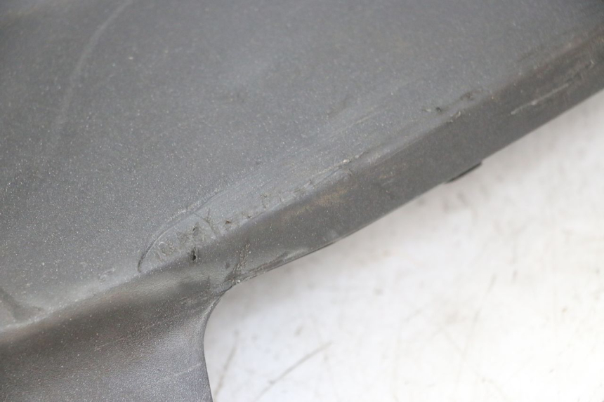 photo de BAS DE CAISSE DROIT PEUGEOT SATELIS 125 (2013 - 2018) - Points de fixation