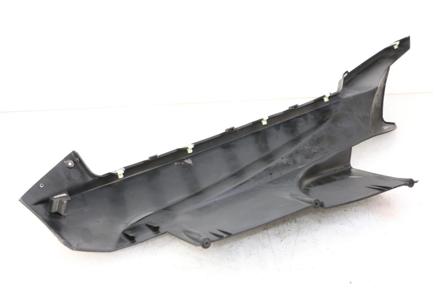 photo de BAS DE CAISSE DROIT PEUGEOT SATELIS COMPRESSOR K15 125 (2006 - 2009) - Détail de la pièce