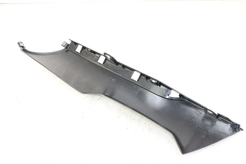 photo de BAS DE CAISSE DROIT PIAGGIO NRG POWER PUREJET 50 (2018 - 2021) - Zoom état d’usage