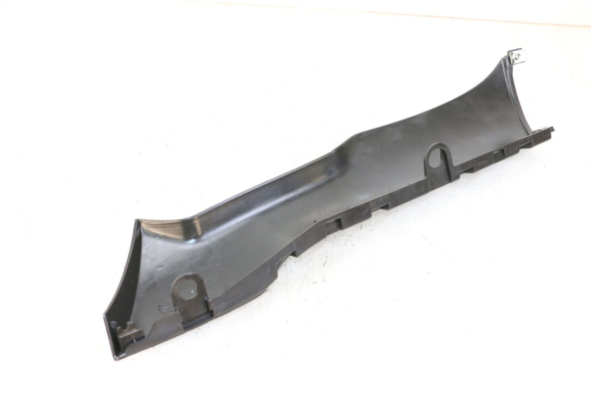 photo de BAS DE CAISSE DROIT PIAGGIO NRG POWER PUREJET 50 (2018 - 2021) - Autre angle de vue